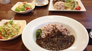 有機素材を使ったレストランで雰囲気も良かったです