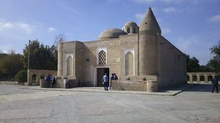 おもしろい形をした遺跡