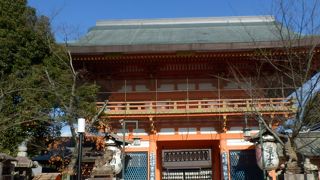 八坂神社南楼門前の鳥居、重要文化財指定