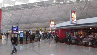 マクドナルド (香港空港 出国東ホール レベル7)