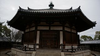 八角円堂