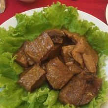レストランで食べた精進料理。肉の代わりに湯葉・豆腐を使用