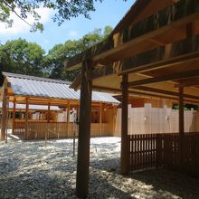 縦一列にお社が並んでいます