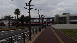 この駅、メイプル耶馬サイクルロードのスタート地点となっています。大きな看板が有りますので判ると思います。