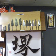 店内レイアウトもインパクトがあります。