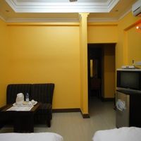 テレビ、冷蔵庫など揃う。