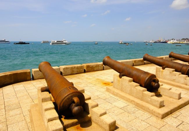 港に面した爽やかな公園