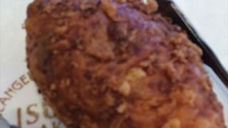 牛すじ煮込みカレーがおすすめです。このカレーは、神戸長田名物となっていて、牛すじをトロトロになるまで煮込んで、やわらかく仕上げています。