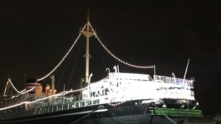 山下公園にある。