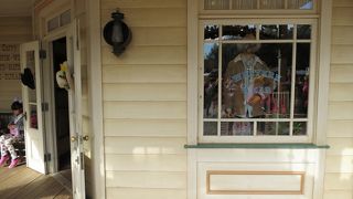 ウェスタンランドの洋服屋さん