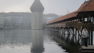 クリスマスマーケットも楽しめる。