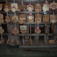 猿の絵馬が可愛い