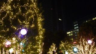 冬のイルミネーションがロマンティック