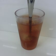 名物のアイスティー