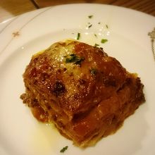 ラザニア3人で食べたらほんのちょっとずつでした。