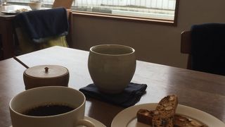 大きな窓から中之島を眺めて