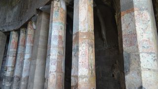 ピタルコーラ 石窟群