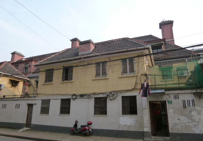 ２０世紀初めのころの工場で働く従業員宿舎が残ります。