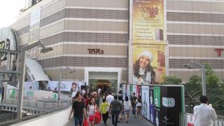 クリスマスシーズンの東急