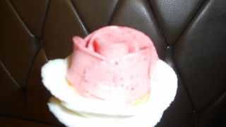 薔薇のソフトクリーム
