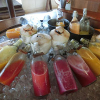 朝食のフレッシュジュース