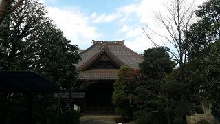 品川の丘の上にある小さなお寺