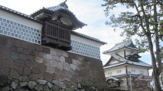 復元の様子が展示されている