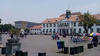 インドネシアのお上りさんも大勢います