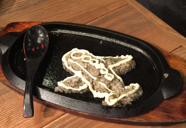 ホールスタッフのサービスが面白い