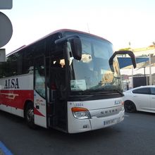 このバスに乗りネルハへ