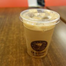 ミルク入りコーヒー