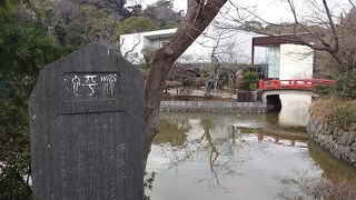鶴岡八幡宮の源平池