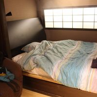 ツーリストルーム。広々ベッド
