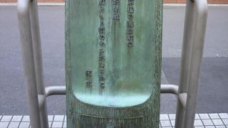 銀座の石川啄木の碑は、銀座６丁目(昔の滝山町)にあります。