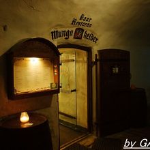 カタリーナの通路側にあるレストラン入口。