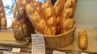 焼き立てパンをイートイン出来ます