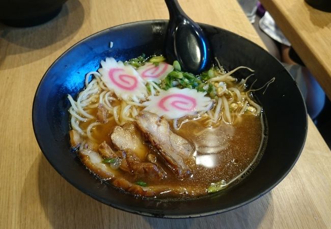 こんなところで、まさかのラーメン