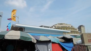 プノンペンのでかいマーケット