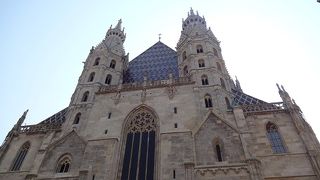 ウィーンのシンボル、ゴシック様式の大寺院。