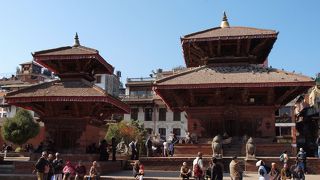 2015年の地震で完全に崩壊