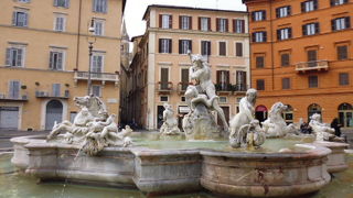 広場の一番北側