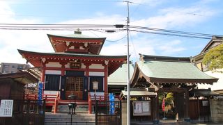 日向聖人の庵室として開創