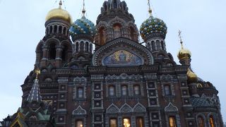 教会内部のモザイク画が圧巻