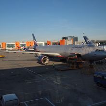 成田行きの飛行機