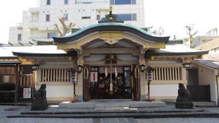 第一京浜沿いに建っています