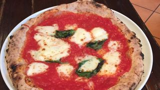 ナポリピッツァの店