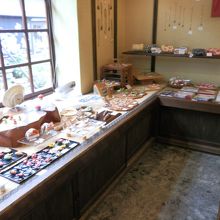 「ミュージアムショップ竜庵」の店内です。