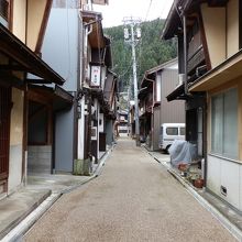 「やなか水のこみち」界隈です。情緒があります。