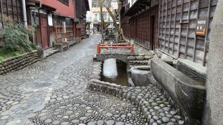 情緒溢れる小路