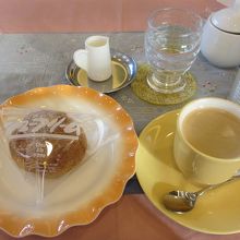 シュークリームとコーヒーセット